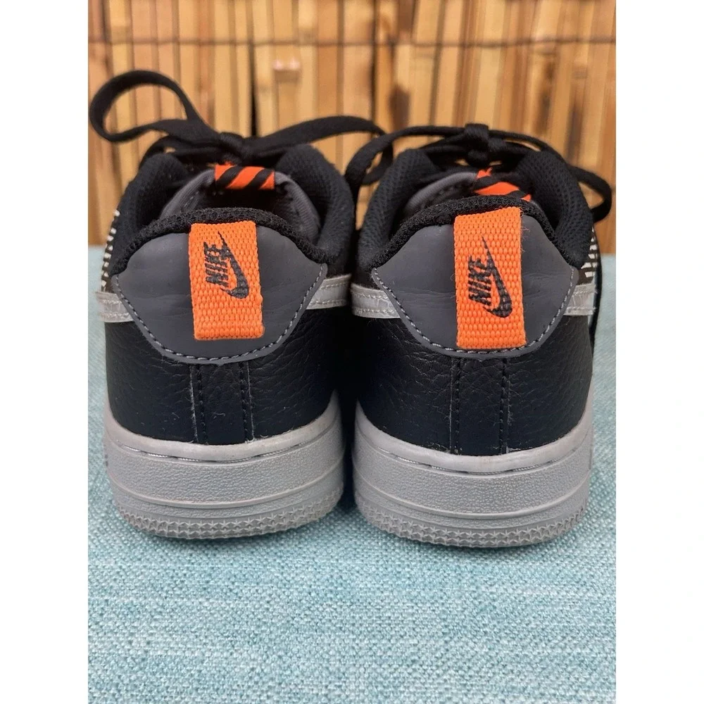 NIKE AIR FORCE 1 LV8 2 
